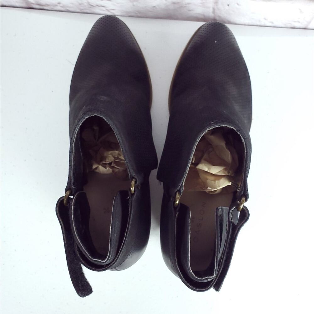 Caslon 7.5 black booties suede perforated - Picture 2 of 11